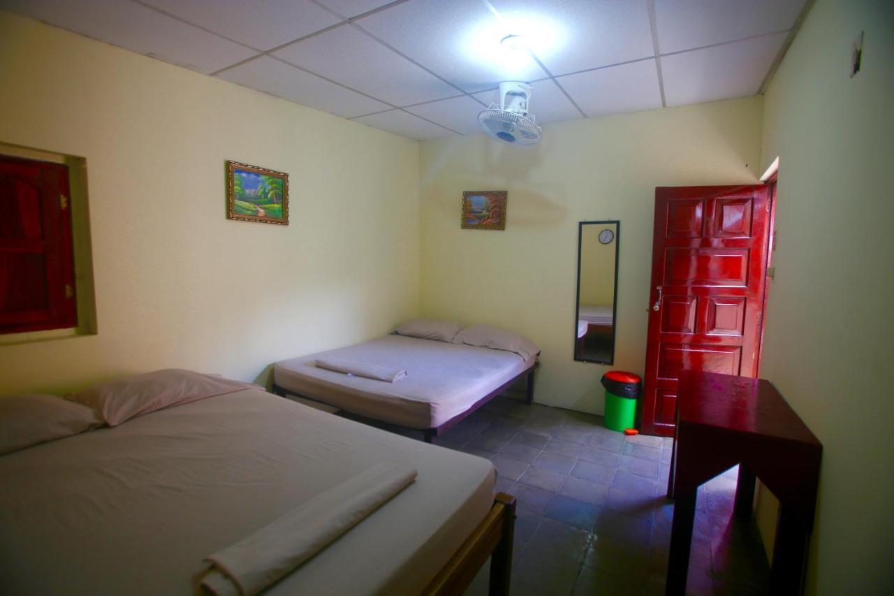 Hostal Los Chamos San Juan del Sur Exterior photo